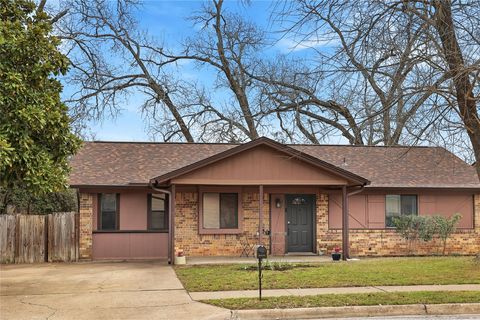 Photo of 6001 Leisure Run RD, Austin, TX 78745 (MLS # 9832049)