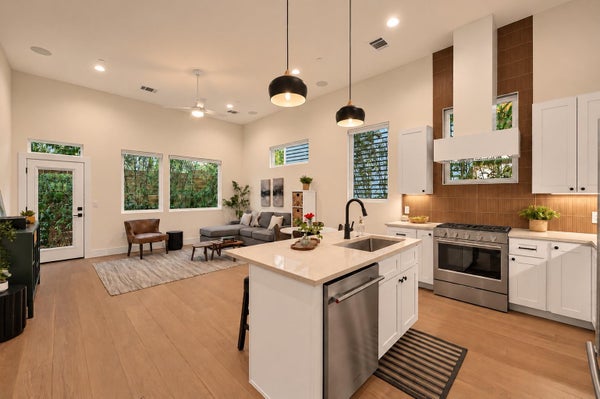 826 MORROW ST # 3, AUSTIN, TX 78757 - Image 1b7c0c26275e8f60cfdb8e7e15bd81e7/28444954