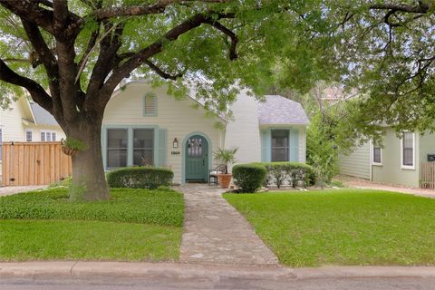 Photo of 1509 Palma PLZ, Austin, TX 78703 (MLS # 1333451)