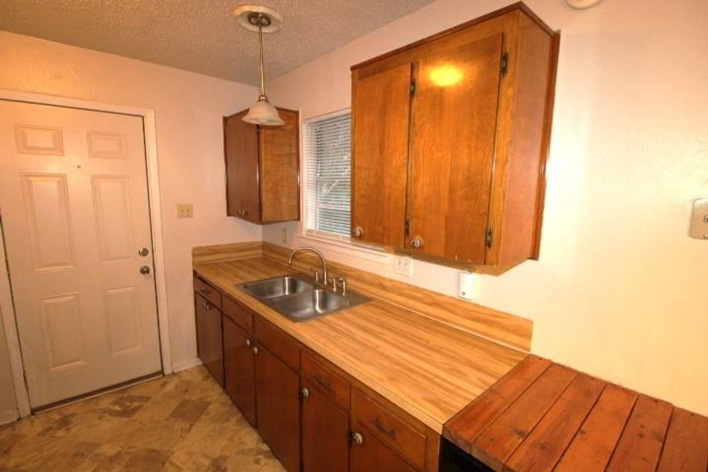 Photo of 2002 Josie CIR, Copperas Cove, TX 76522 (MLS # 4660954)