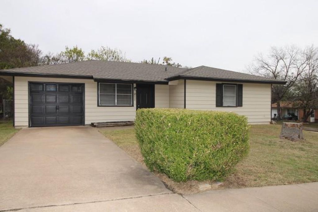 Photo of 2002 Josie CIR, Copperas Cove, TX 76522 (MLS # 4660954)