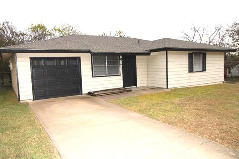 2002 Josie CIR Copperas Cove TX 76522