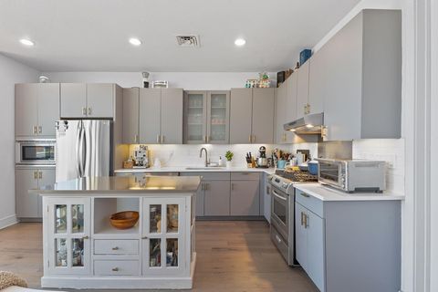 Tiny photo for 555 E 5th St #817, Austin, TX 78701 (MLS # 8021006)