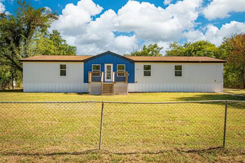 A home in Del Valle