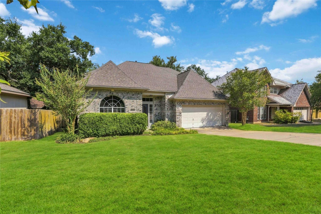 Photo of 6506 Needham LN, Austin, TX 78739 (MLS # 8918686)