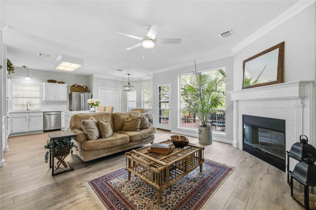 Photo of 6506 Needham LN, Austin, TX 78739 (MLS # 8918686)