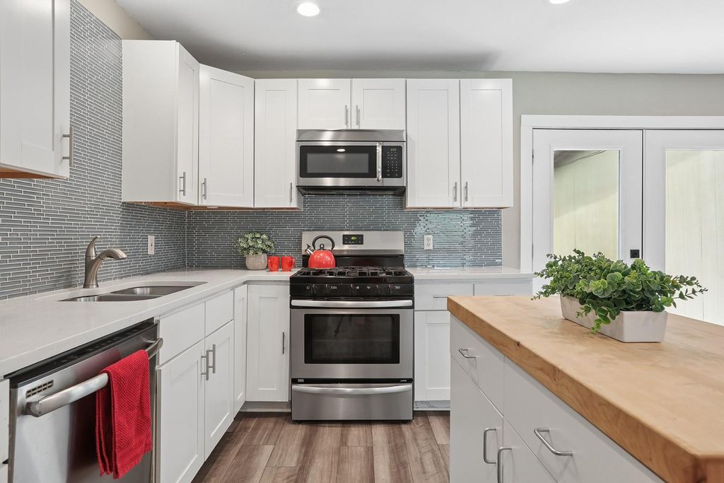 Photo of 4906 Eastdale DR E, Austin, TX 78723 (MLS # 6336975)
