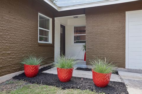 Tiny photo for 4906 Eastdale DR E, Austin, TX 78723 (MLS # 6336975)