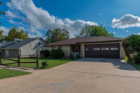 Photo of 2107 Red Stone LN, Austin, TX 78727 (MLS # 3853826)