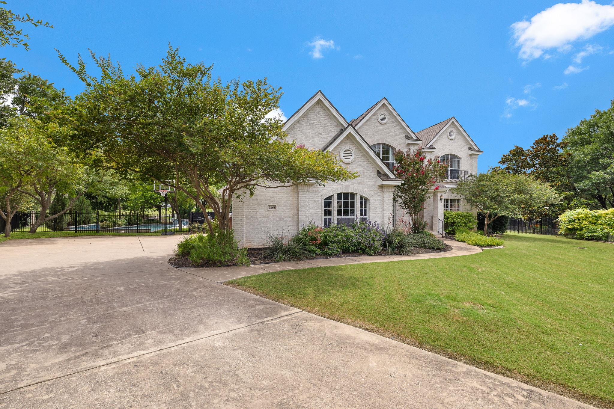 2263 Hamlet CIR