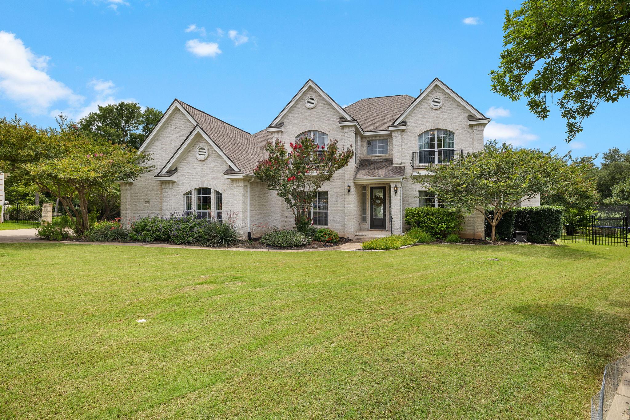 2263 Hamlet CIR