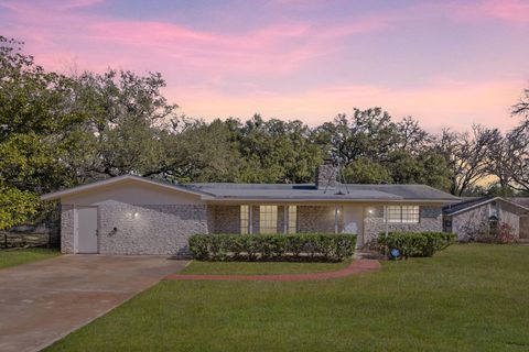 6105 Oakclaire DR Austin TX 78735