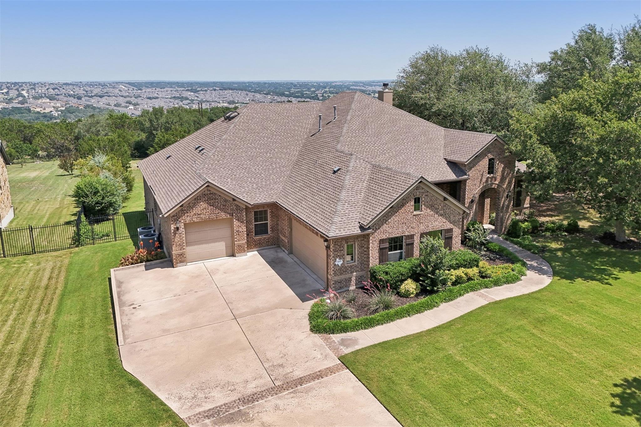 3009 Vista Heights DR