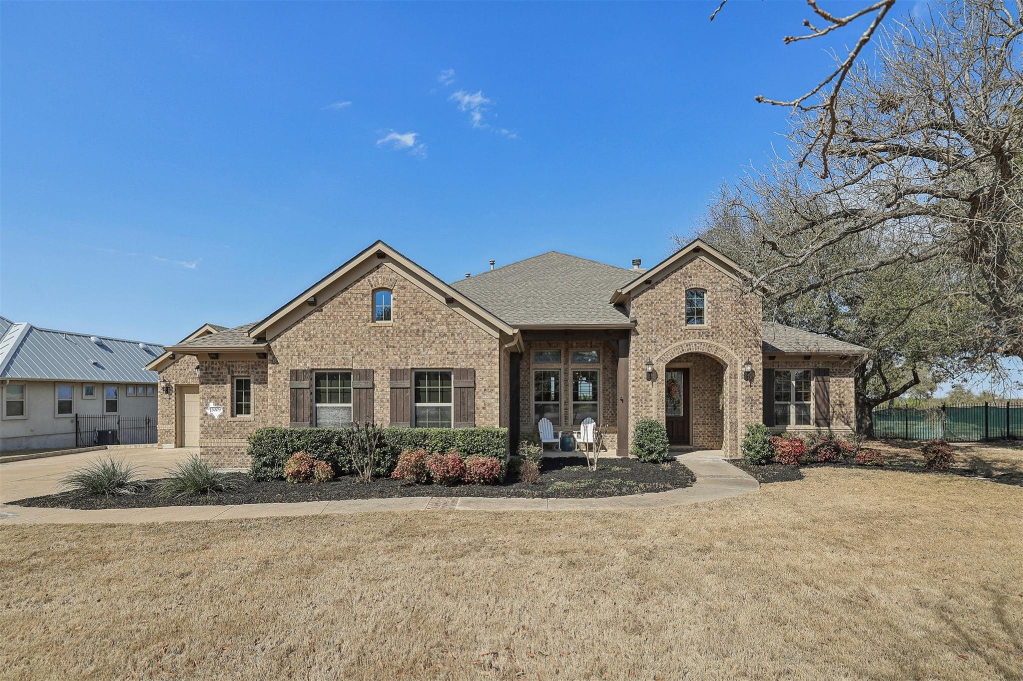 3009 Vista Heights DR