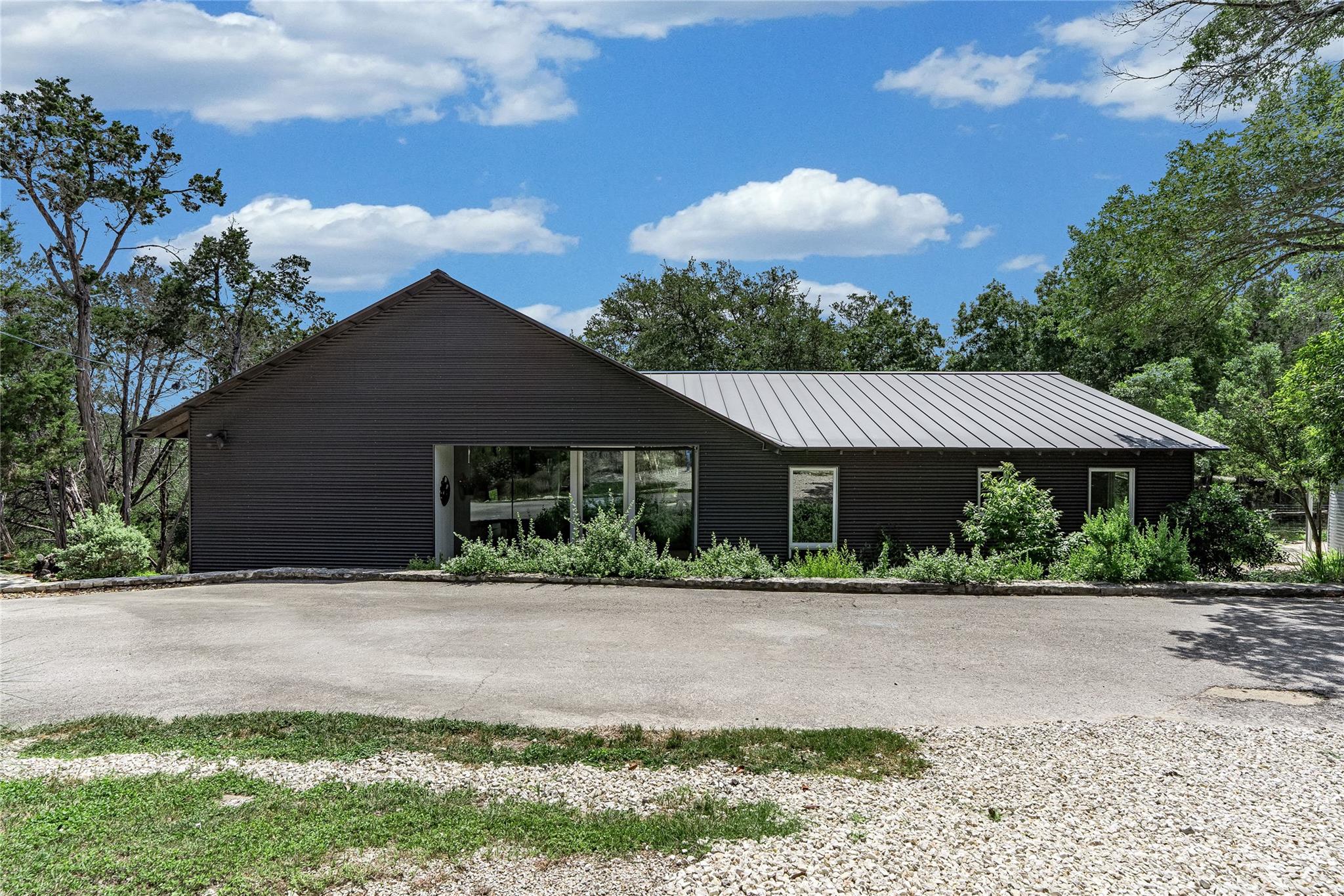 300 Summer Hills DR