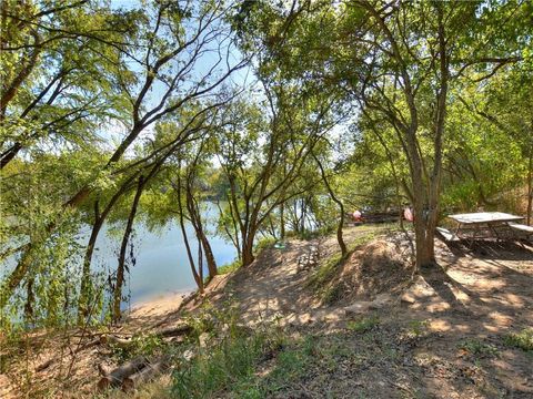 7000 Bay City BND Austin TX 78725