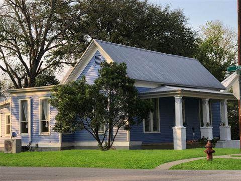 A home in Smithville