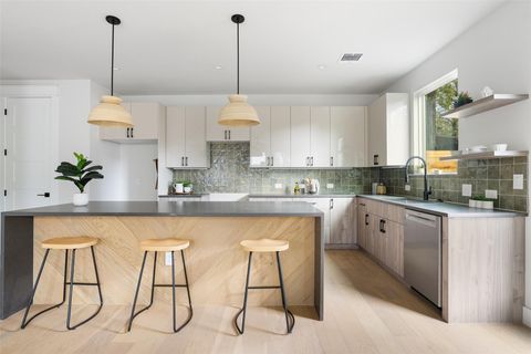 Photo of 2001 Rountree DR #2, Austin, TX 78722 (MLS # 2347584)