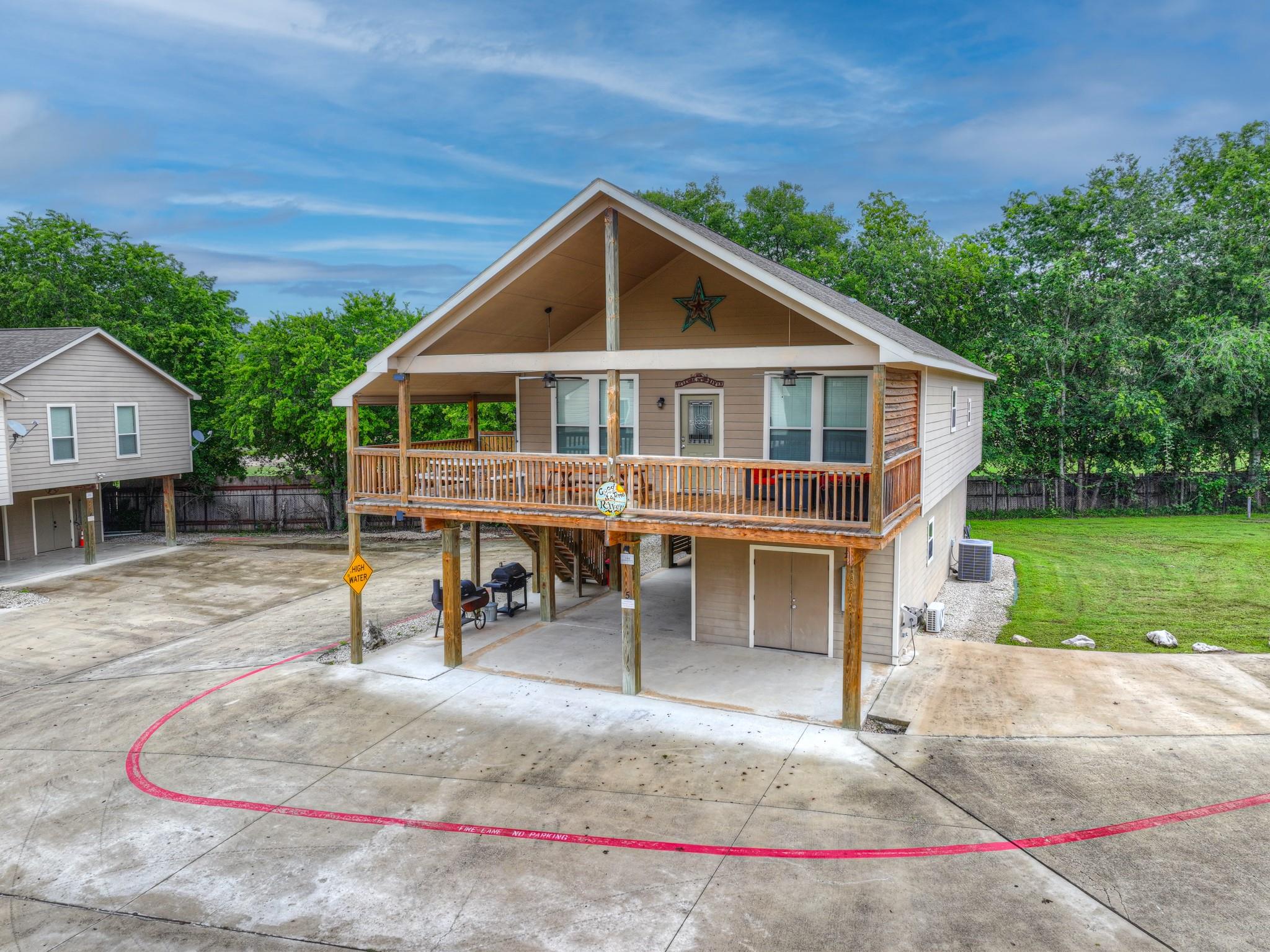 186 River Villas CT