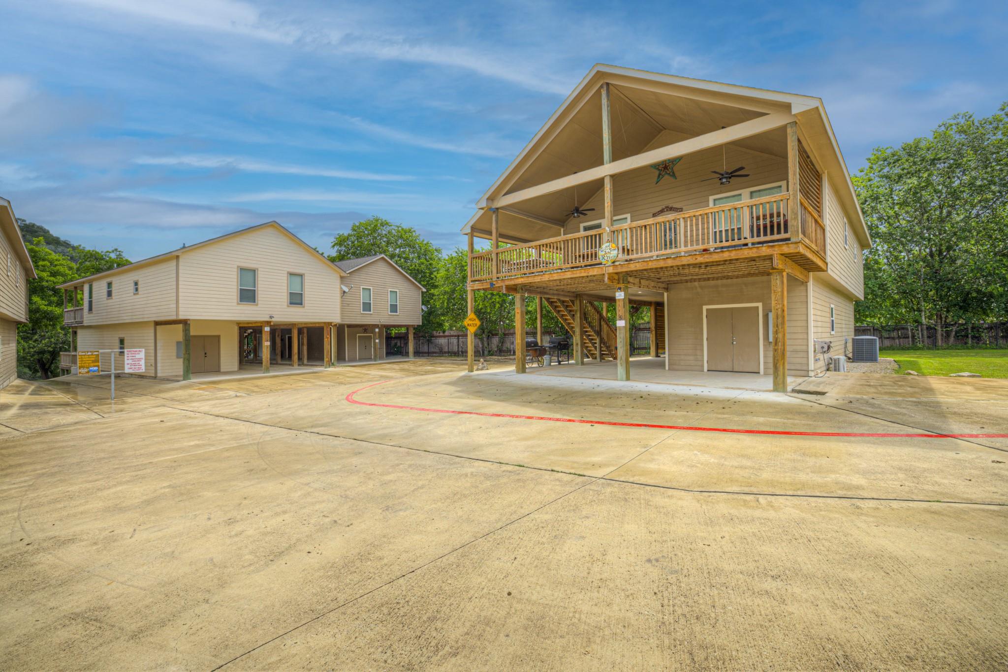 186 River Villas CT