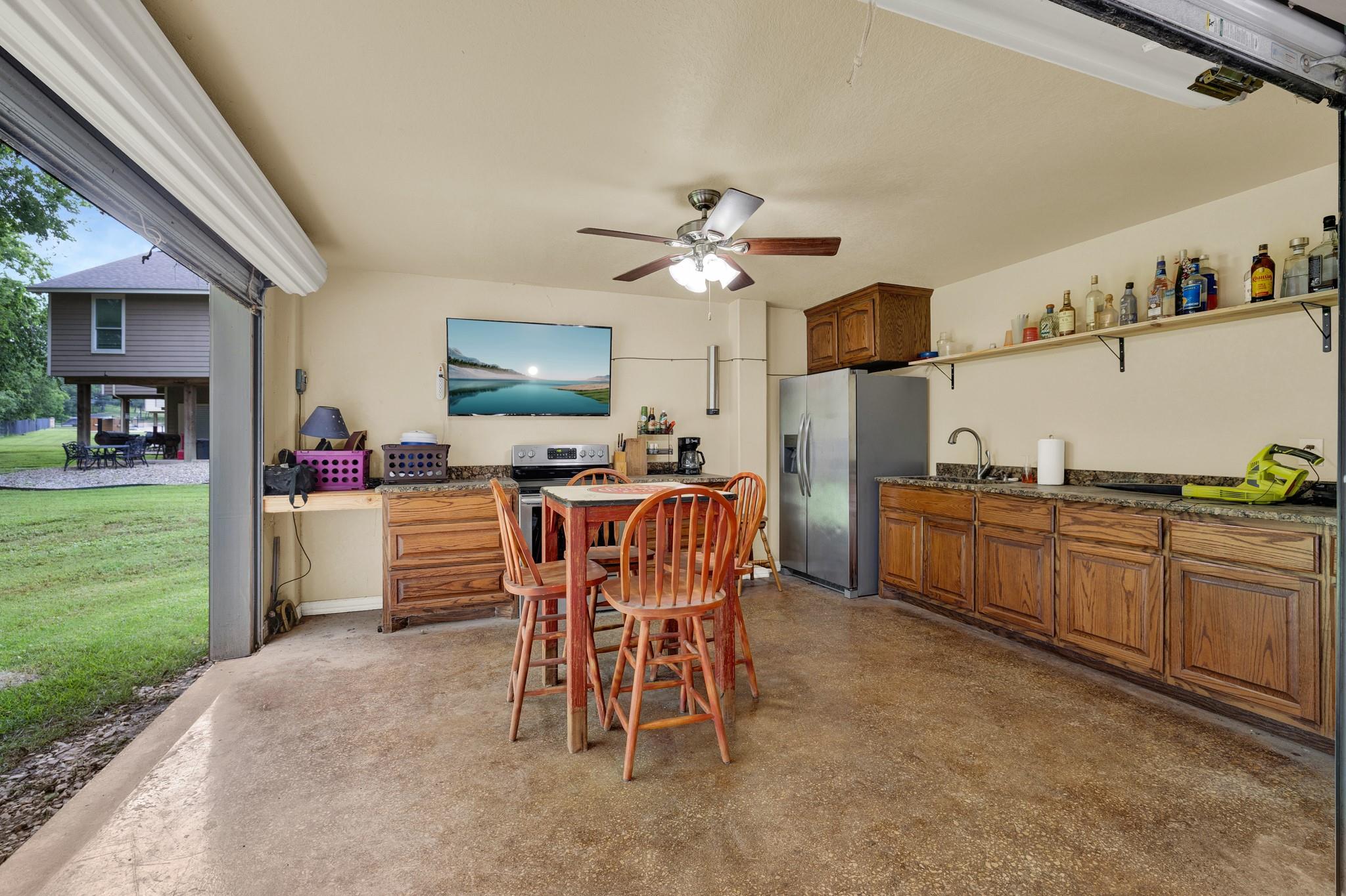 186 River Villas CT