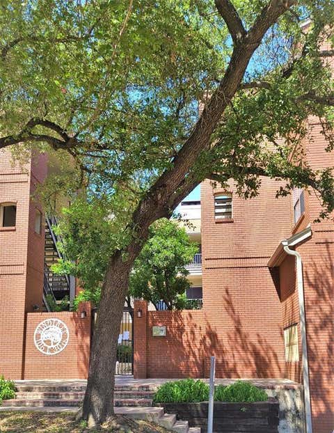 Photo of 106 E 30TH ST #308, Austin, TX 78705 (MLS # 2212143)