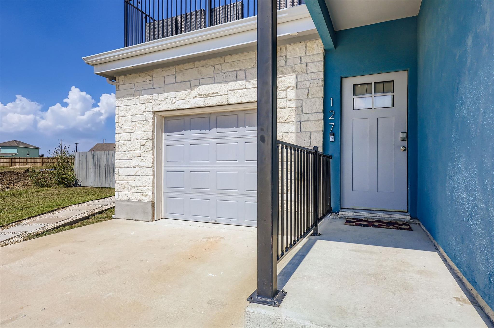 127 Juanita CT