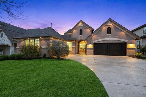 377 Jacksdaw DR Austin TX 78737