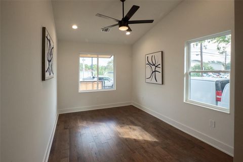 Tiny photo for 2515 Gonzales ST, Austin, TX 78702 (MLS # 7455767)