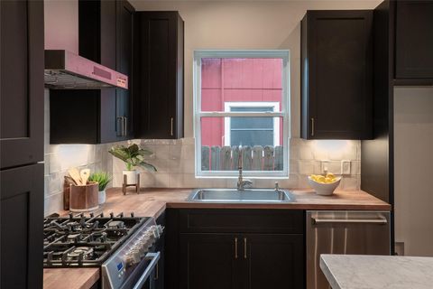 Tiny photo for 2515 Gonzales ST, Austin, TX 78702 (MLS # 7455767)