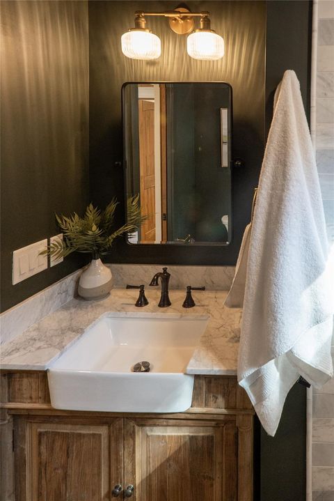 Tiny photo for 2515 Gonzales ST, Austin, TX 78702 (MLS # 7455767)