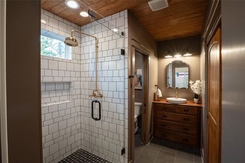 Tiny photo for 2515 Gonzales ST, Austin, TX 78702 (MLS # 7455767)