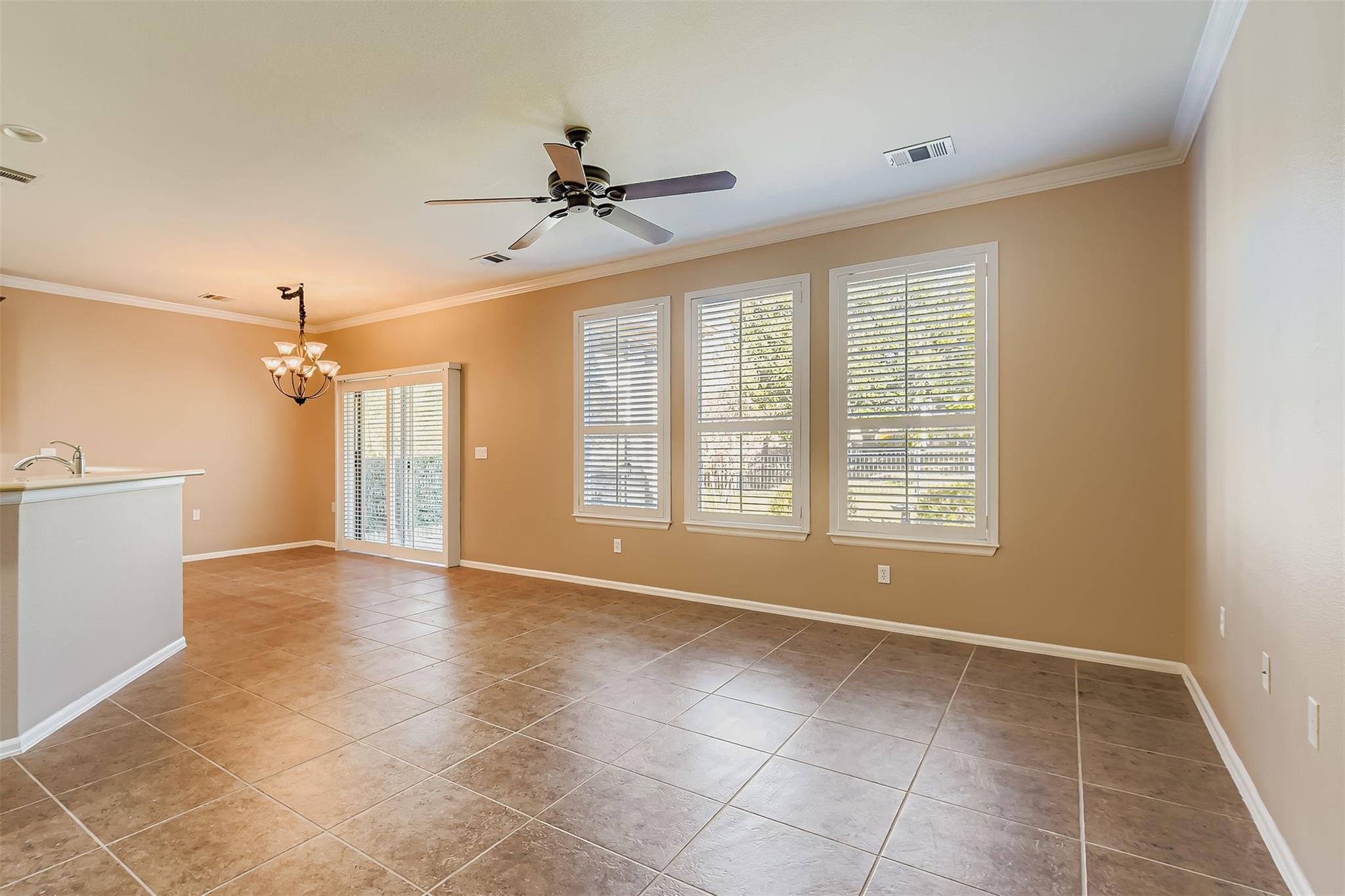 723 Independence Creek LN