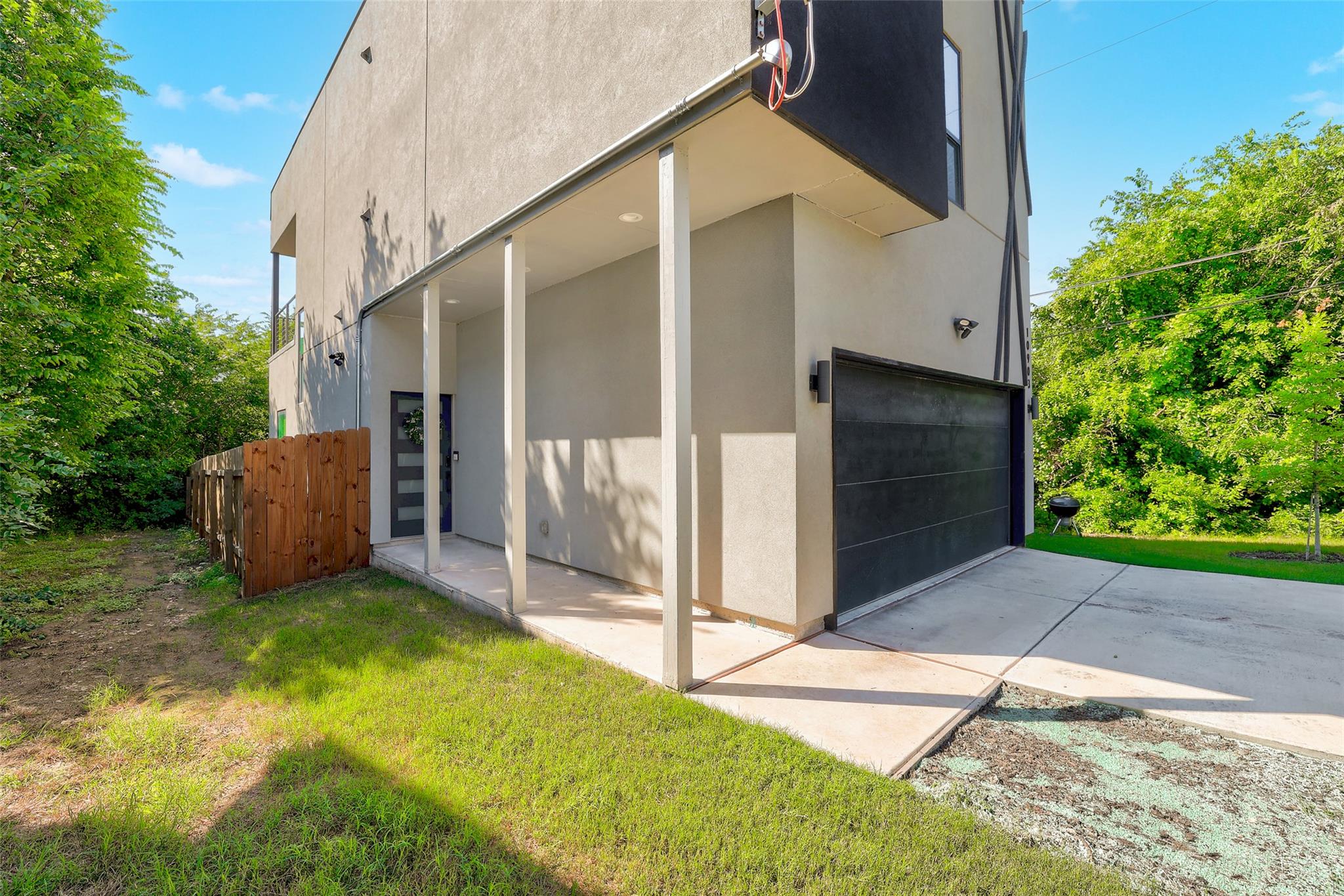 10903 Elm ST