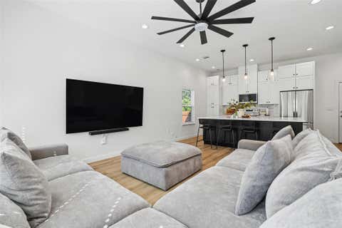 Tiny photo for 10903 Elm ST, Jonestown, TX 78645 (MLS # 6426545)