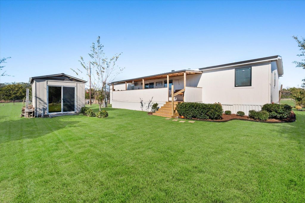 Photo of 16849 Fm 639 RD E, Dawson, TX 76679 (MLS # 7392967)