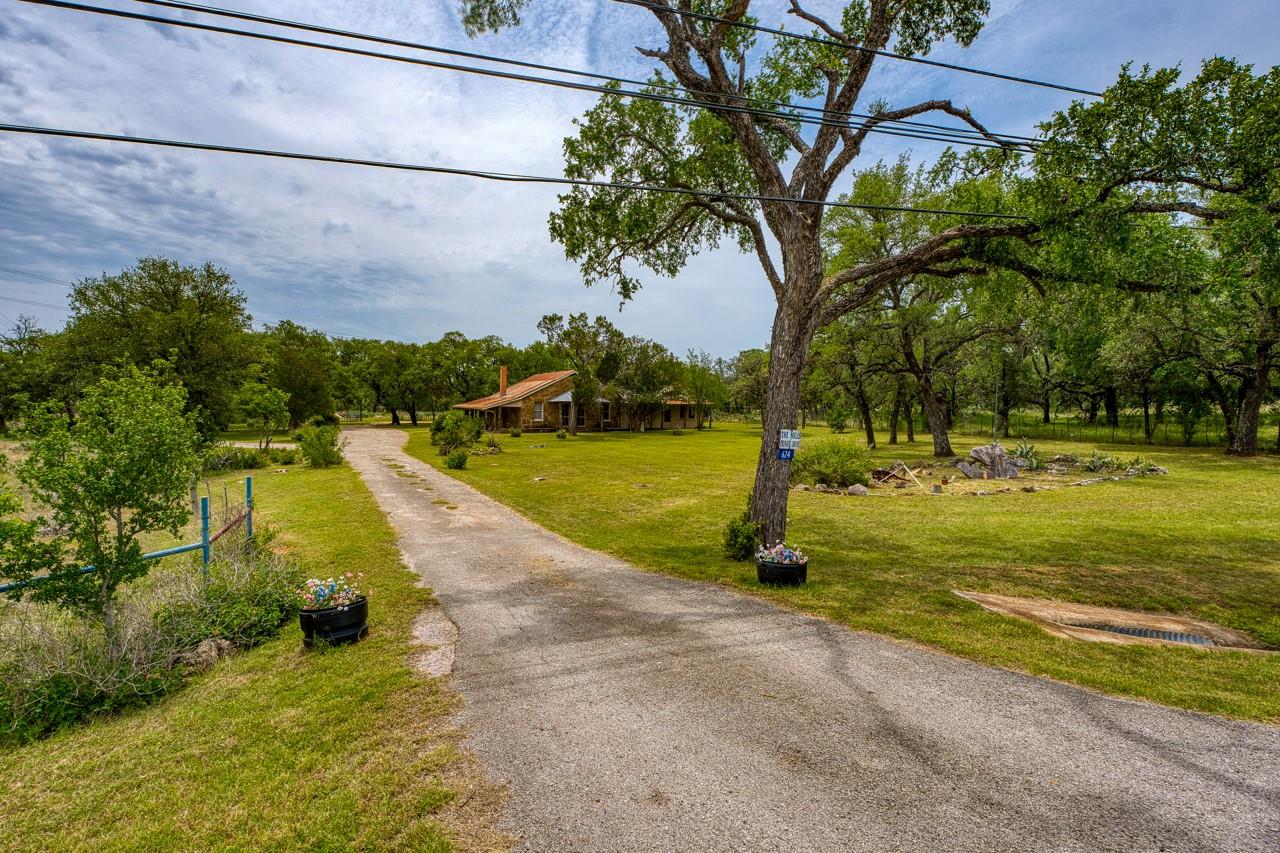 624 N US HWY 281