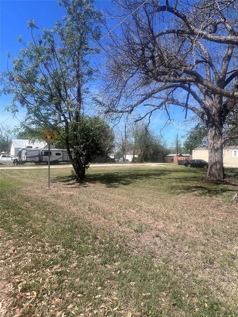 TBD SE 2nd ST Smithville TX 78957