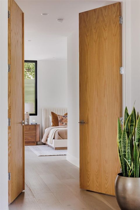 Tiny photo for 1701 Bartoncliff DR, Austin, TX 78704 (MLS # 1239209)