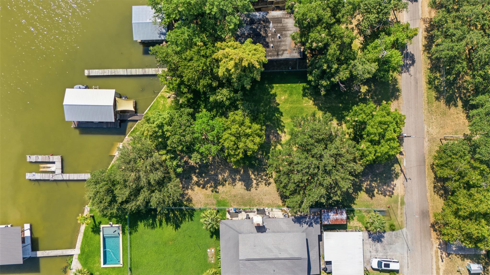 124 S Shorewood DR