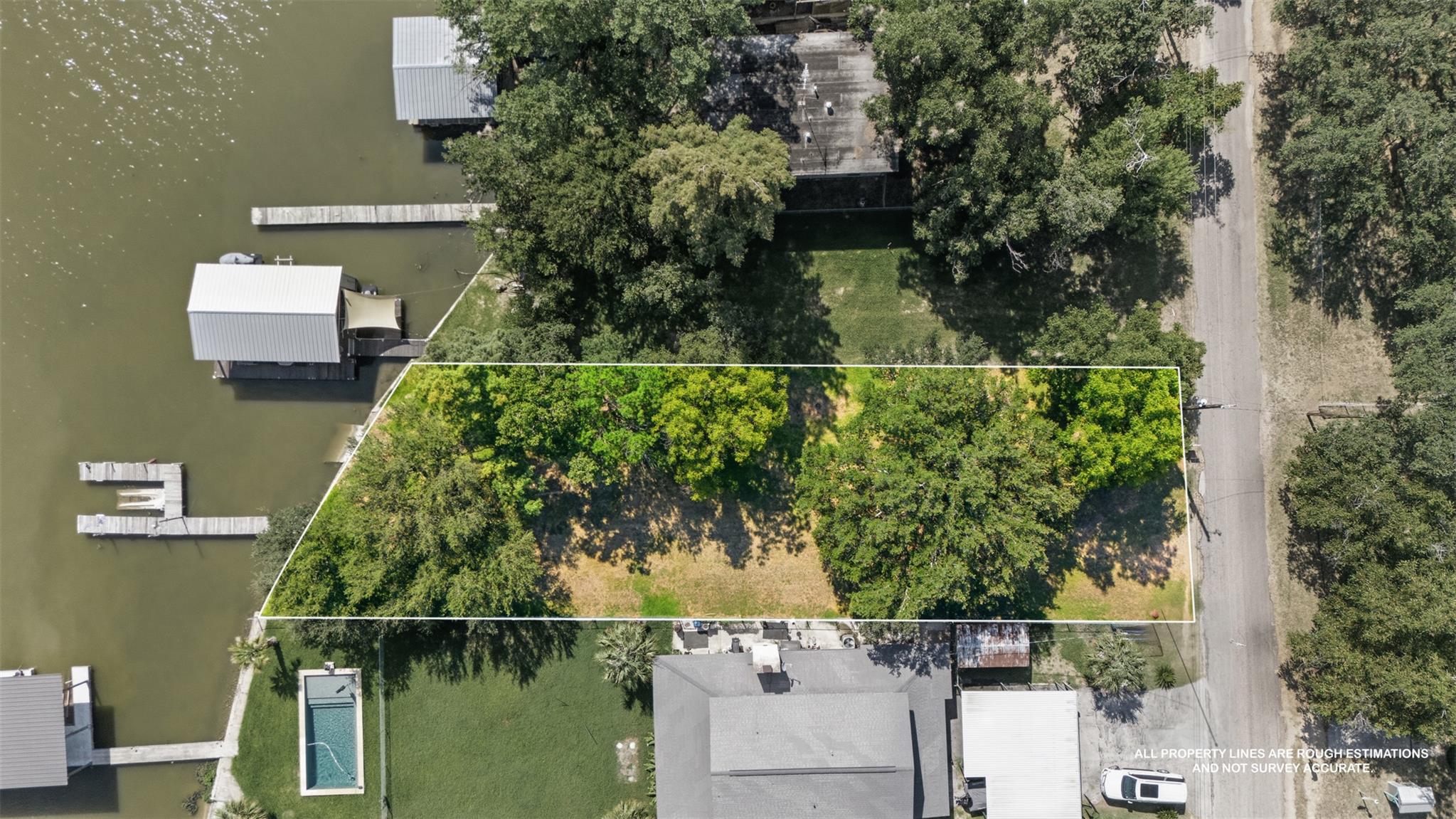 124 S Shorewood DR