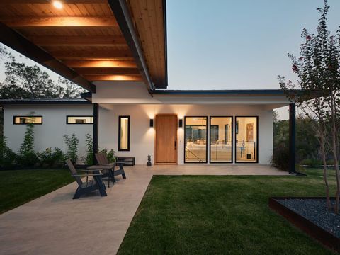 Photo of 3214 Smoky RDG, Austin, TX 78730 (MLS # 2047945)