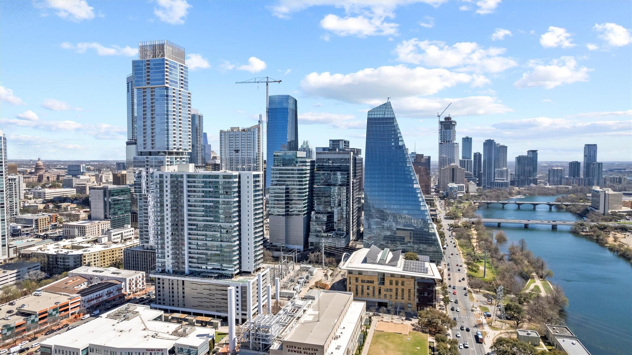222 West Ave 2806