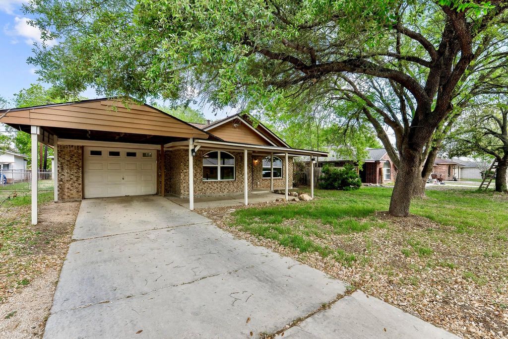 Photo of 1311 Monte Vista DR, Lockhart, TX 78644 (MLS # 3167897)