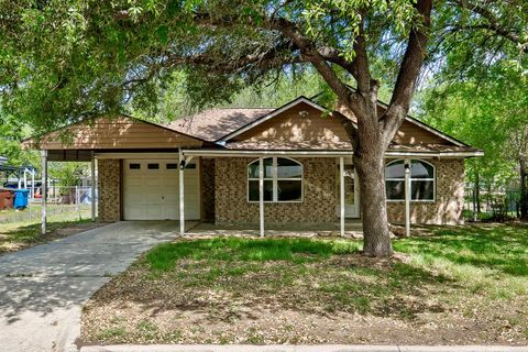 Photo of 1311 Monte Vista DR, Lockhart, TX 78644 (MLS # 3167897)