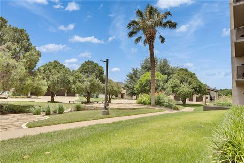 Tiny photo for 40 N Interstate 35 Highway #5B2, Austin, TX 78701 (MLS # 4862996)