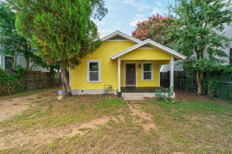 Photo of 2403 E 11th ST, Austin, TX 78702 (MLS # 8992719)