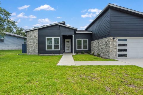 A home in Lago Vista