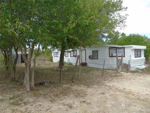 Photo of 910 Bunton LN #D, Uhland, TX 78640 (MLS # 5719589)