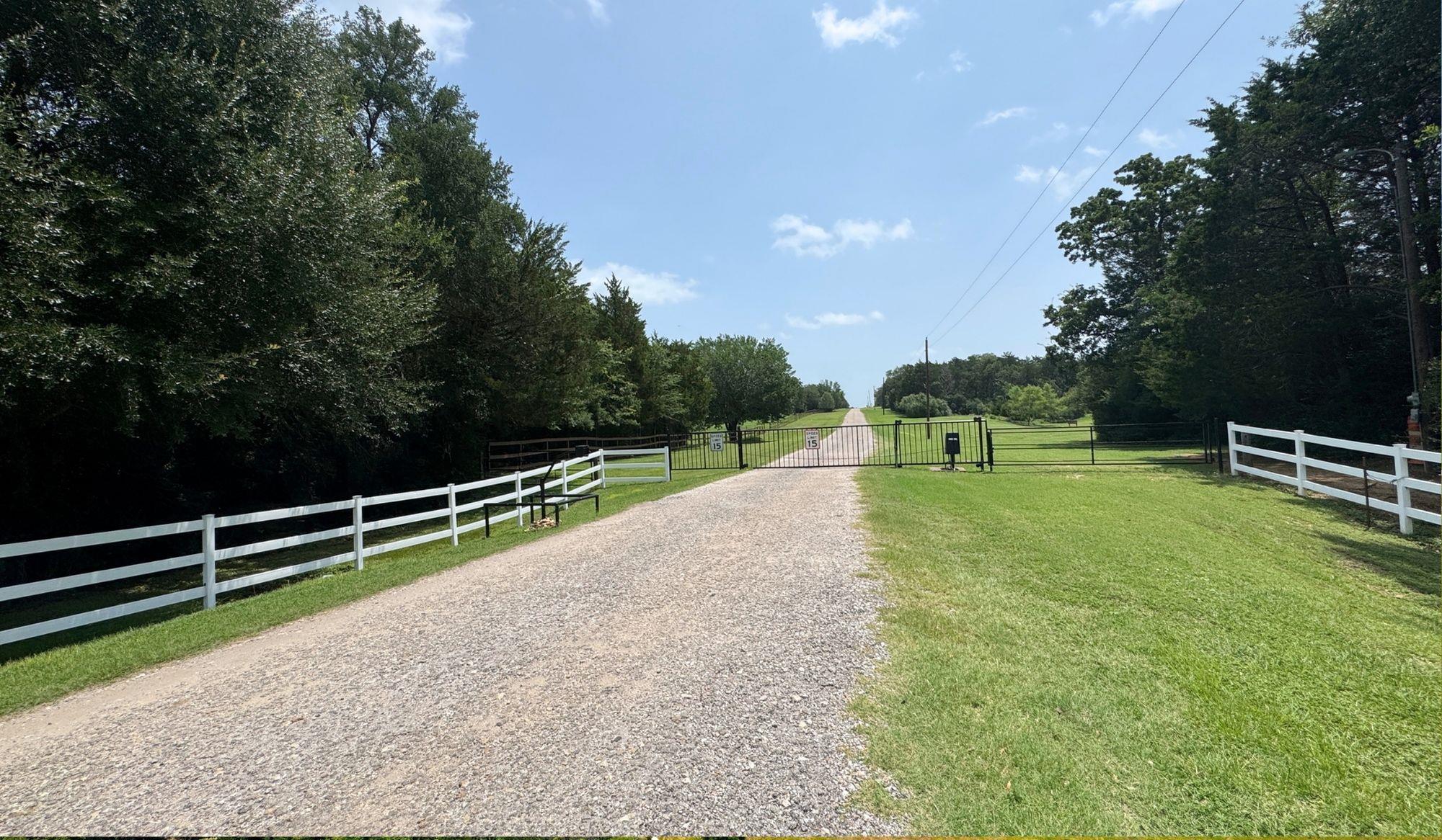 1016 Private Road 7040